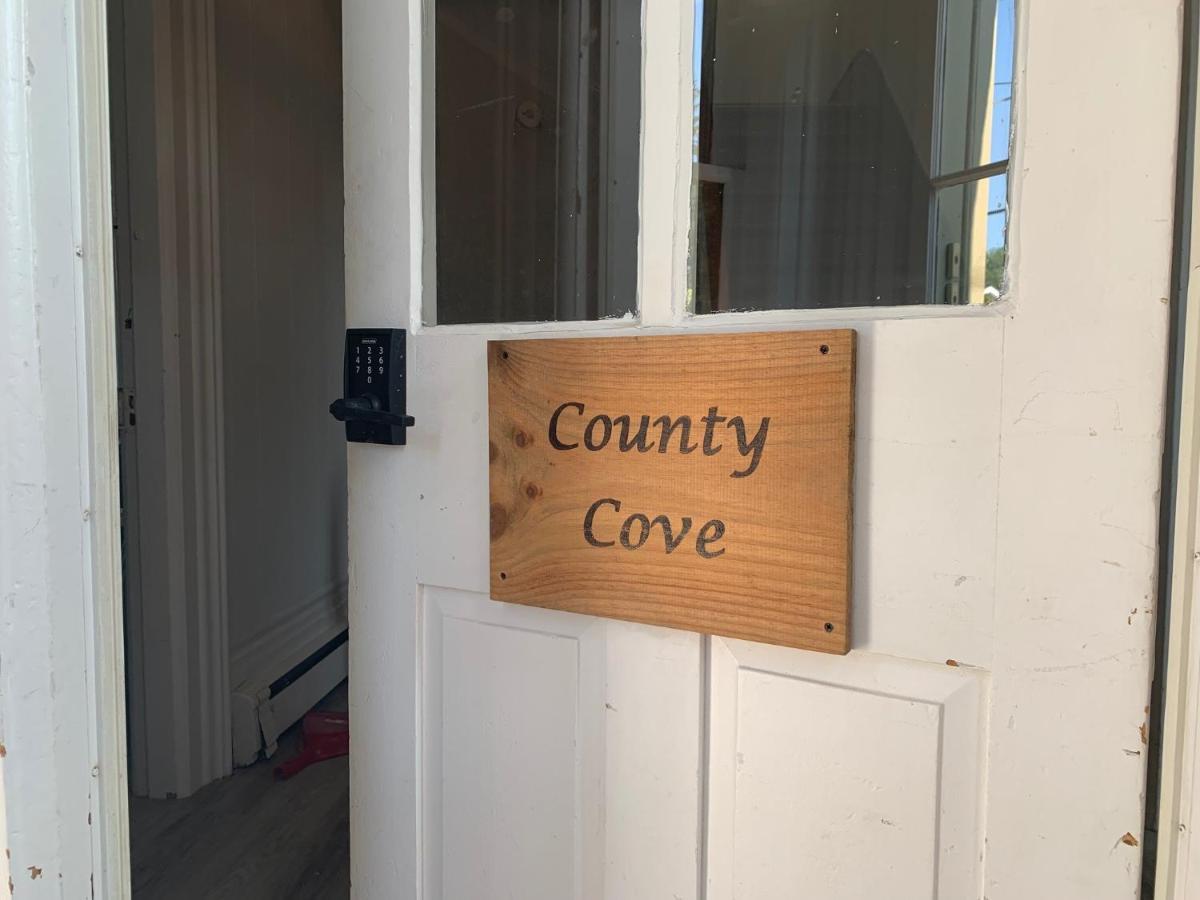 County Cove - Picton Suite Wellington Exterior photo
